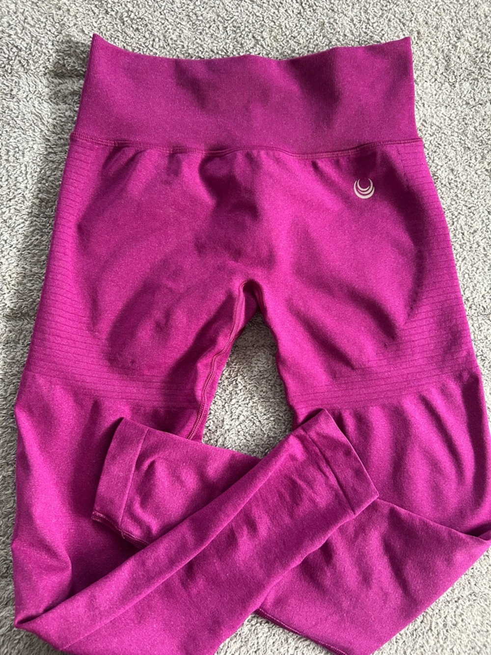 Lazuli Label V2 Seam Leggings, size SMALL in Magenta.